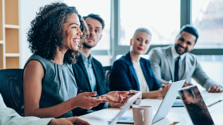 Colegas de trabalho em uma reunião